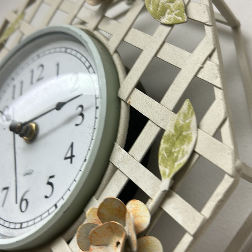 Vintage Kirch | Wall Clock White/3D Floral Appliqué Metal Lattice - Picture 16 of 16